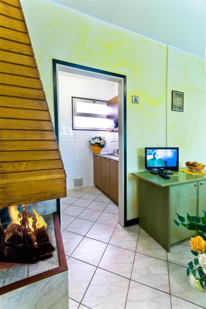 Glicini Appartement Bibione Buitenkant foto
